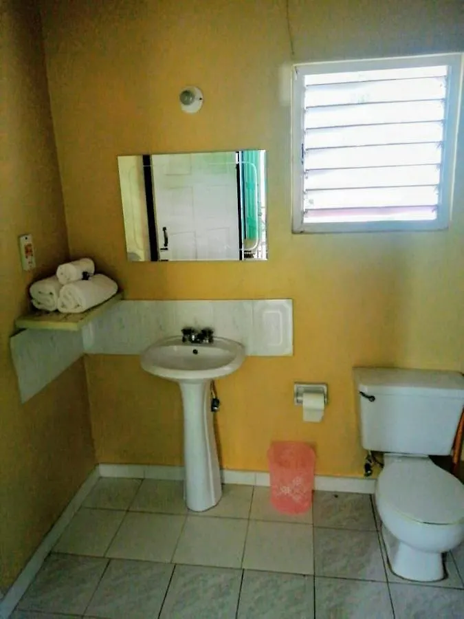 Ambitious Resort 2*, Negril Jamaica