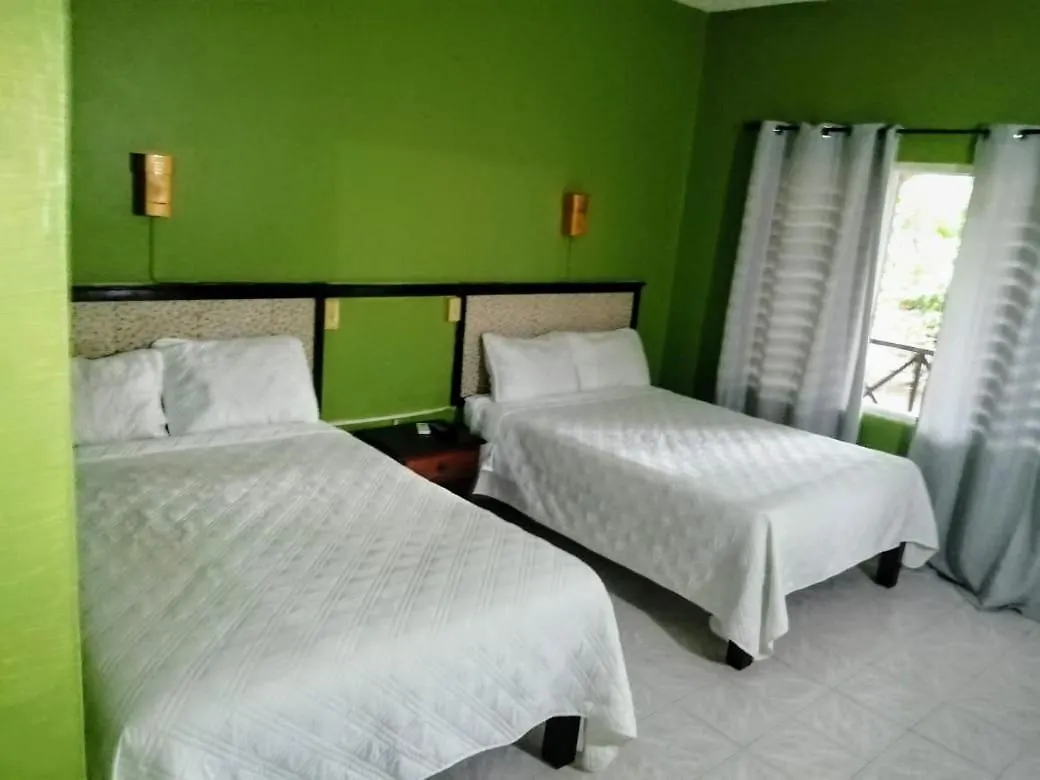 ** Hotel Ambitious Resort Jamaica